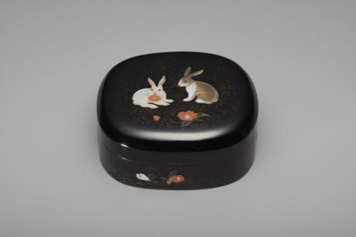 螺鈿箱「春庭譜」