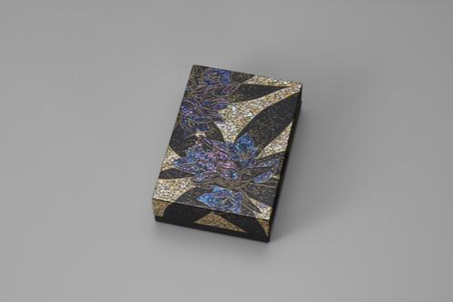 松崎森平 色貝蒔絵飾小箱 りんどう 公益社団法人日本工芸会