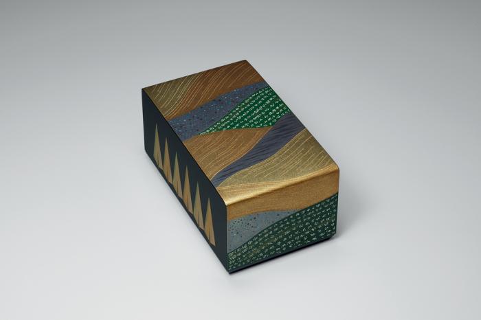 蒔絵飾箱彩の丘「麦秋の頃」