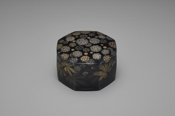 沈金箱「花やつで」