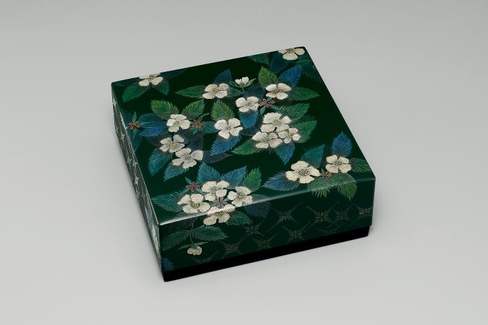 沈金漆箱「しろやまぶき」