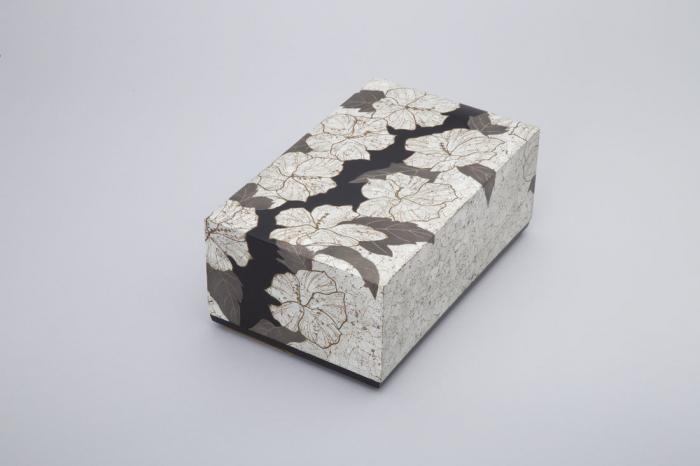 卵殻蒔絵箱「むくげの道」