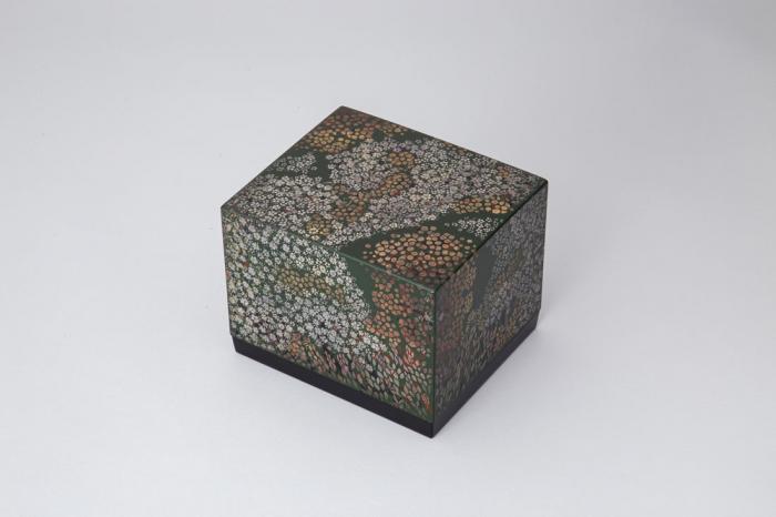 沈金漆箱「がまずみ」