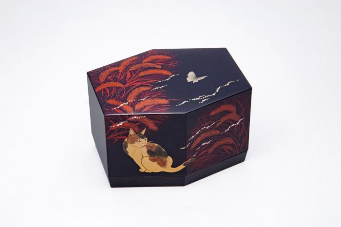 蒔絵六角箱「秋麗」