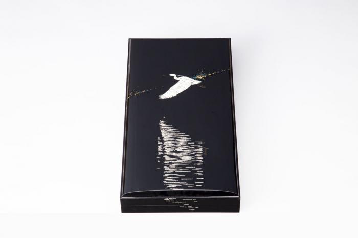金胎卵殻蒔絵漆箱「翔風」
