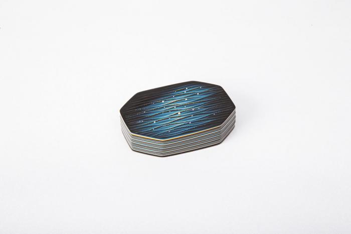 堆漆八角合子「月明かり」