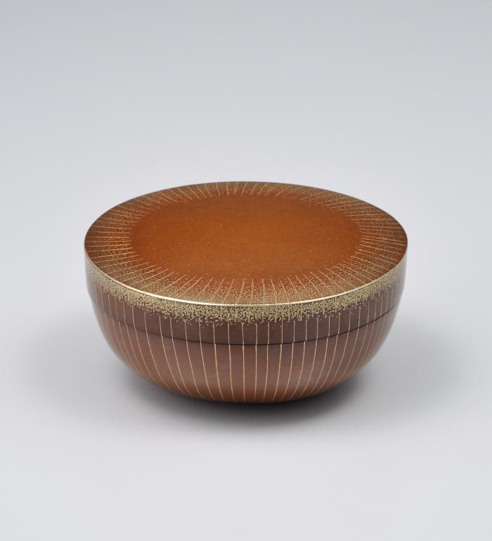線刻金彩合子