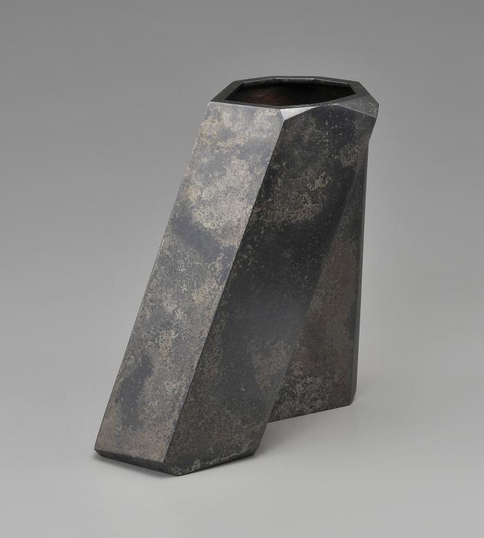 朧銀花器「六角節理」