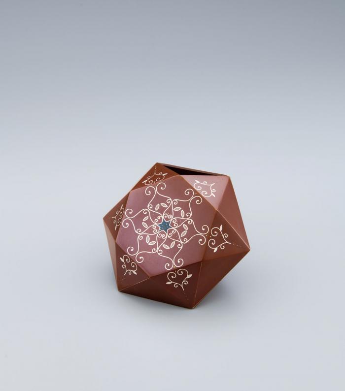 銅象嵌花器「アラベスク」