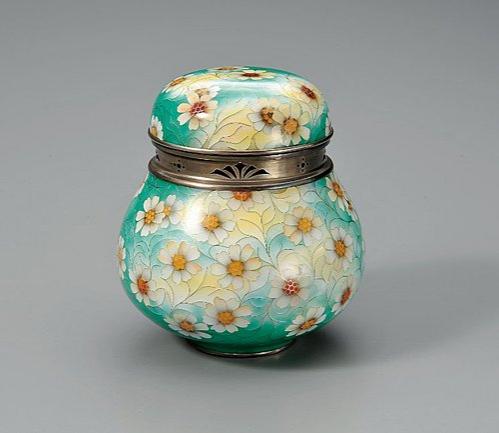 有線七宝蓋物「秋園」