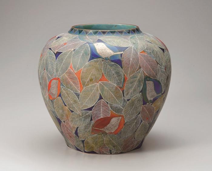釉刻色絵金銀彩面取壺