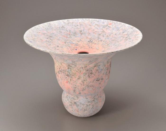 彩泥線紋花器