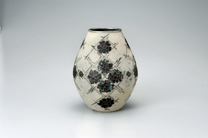 泥七宝花入「華やぐ」