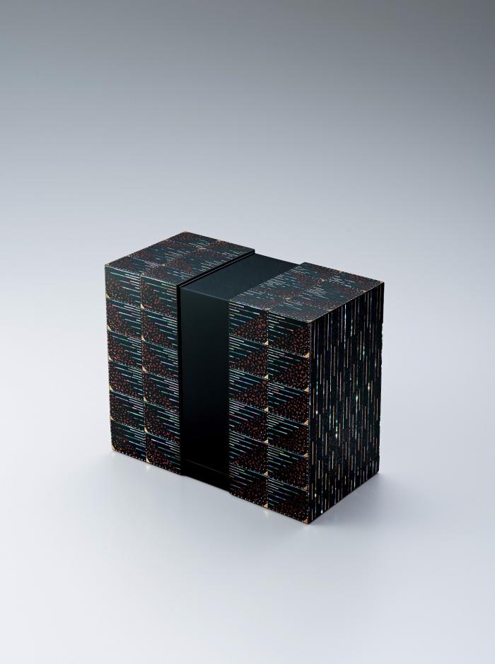 紋紗塗の箱「白波」