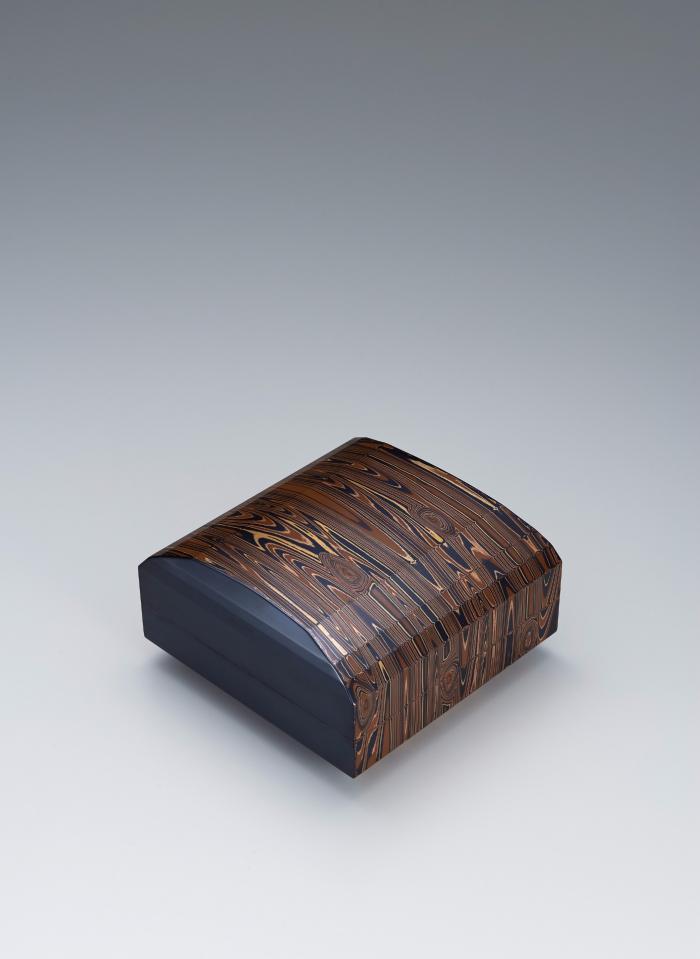 金銀銅杢目金板目鍛飾箱
