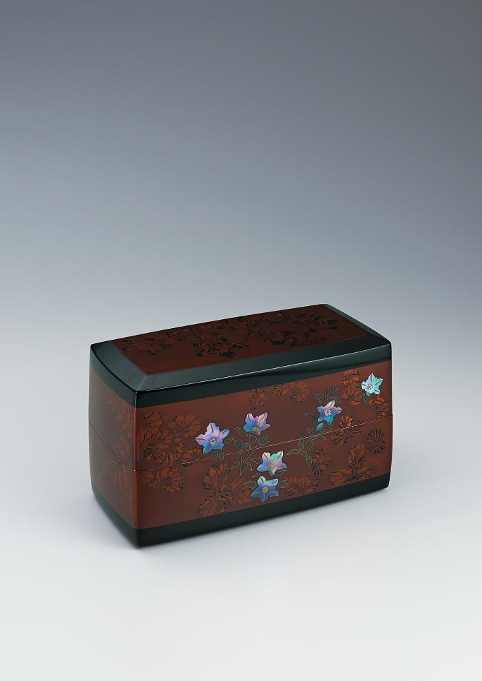 変塗蒔絵螺鈿箱「ミヤマリンドウ」