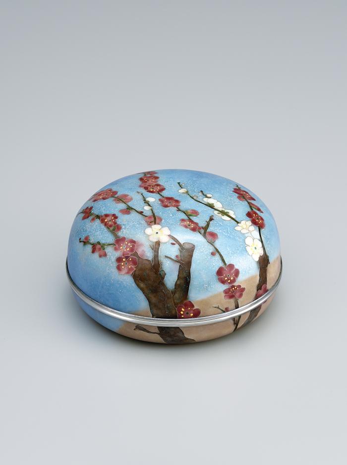 有線七宝蓋物「早春」