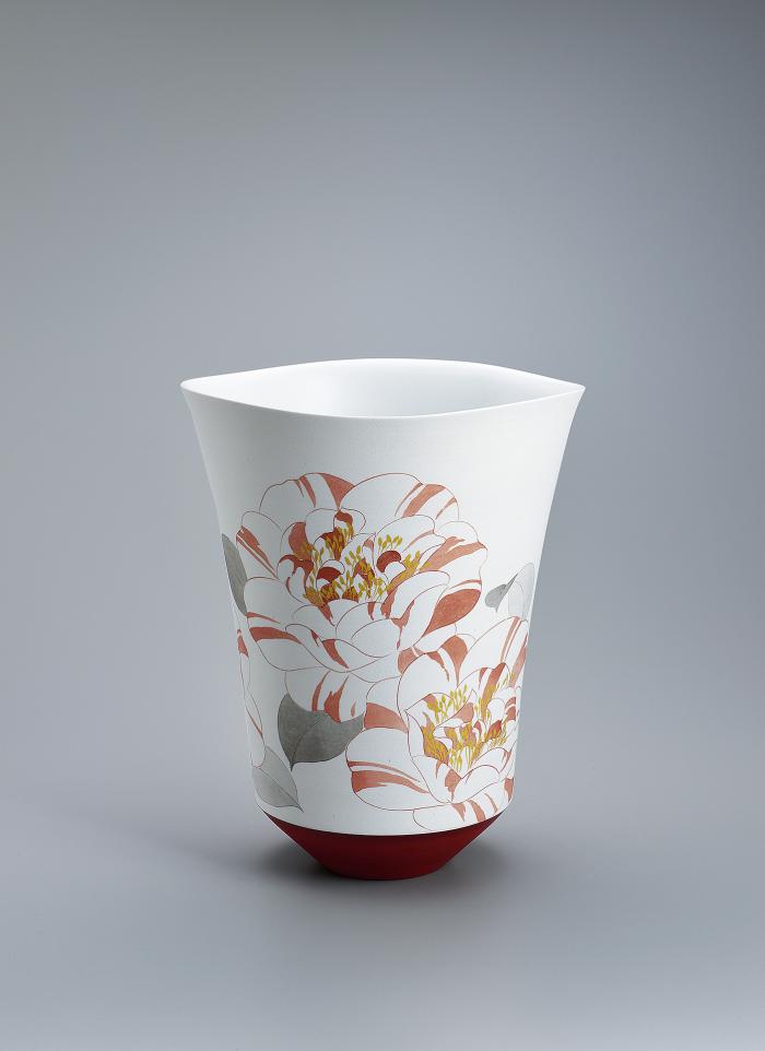 赤絵墨彩椿文花器