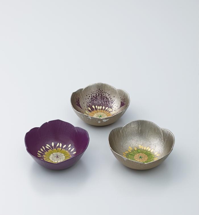 乾漆花盃「寒芍薬」