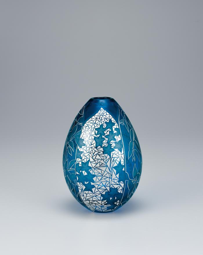 銀彩被硝子桜蘭文花器