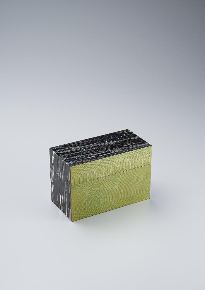 蒔絵漆箱「育む」
