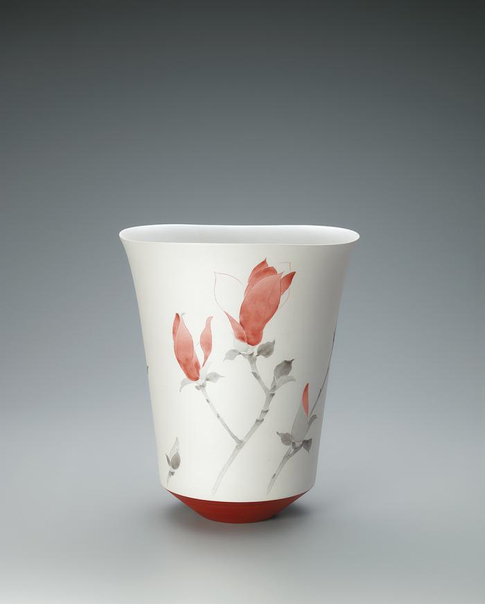 赤絵墨彩木蓮文花器