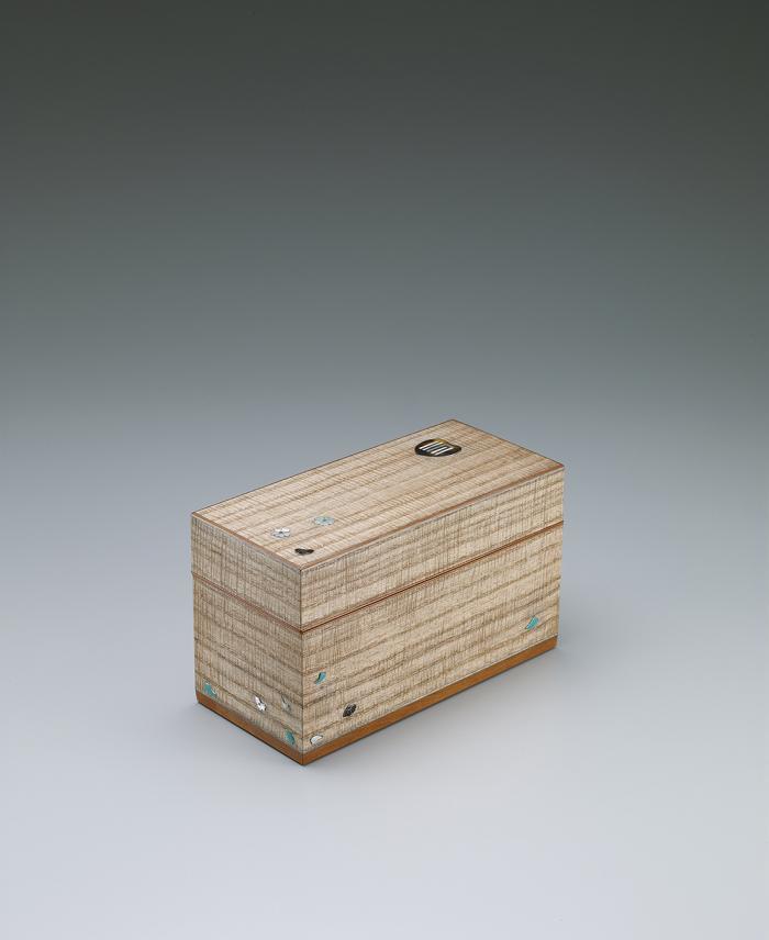 桐縮杢象嵌箱「華宴」