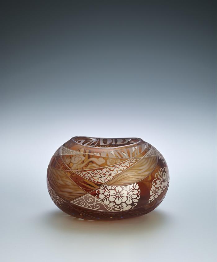 銀彩色グラヴィール花器「追想」