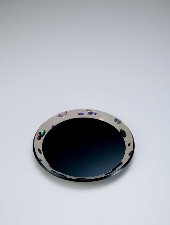 螺鈿蒔絵皿「浮遊」
