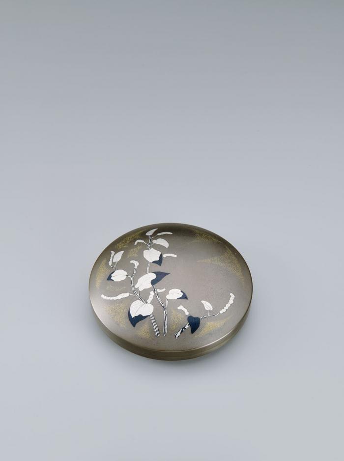 平象嵌半夏生合子