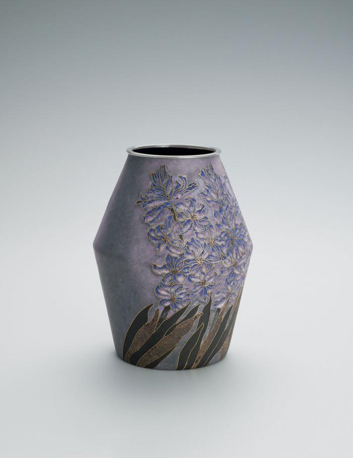 泥釉七宝花入「春香る」