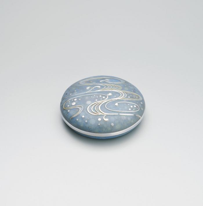 角針七宝流水紋蓋物