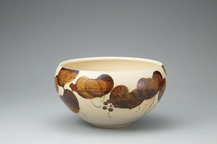 鉄絵山帰来文鉢