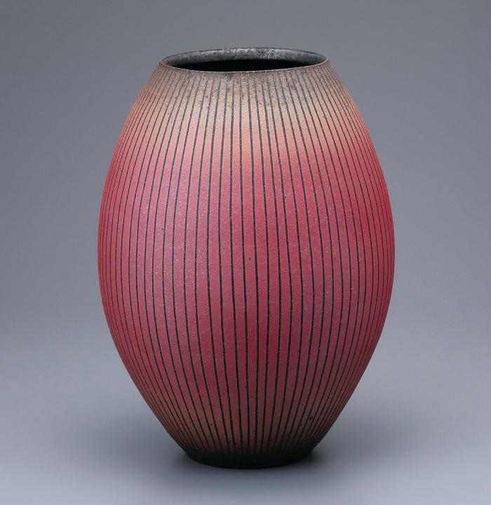 茜彩筋文花器