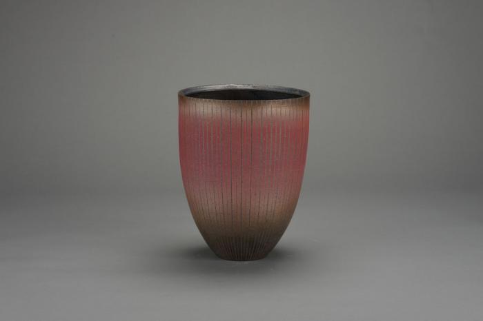 茜彩筋文花器