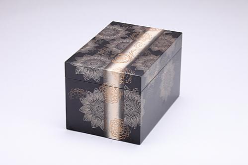 蒔絵箱「糸」