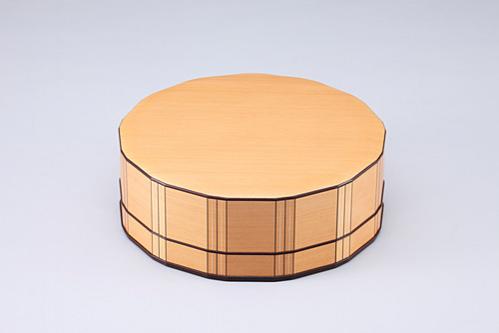 桧挽曲造食籠