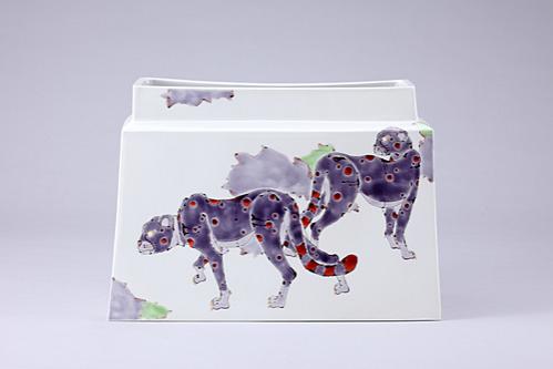 花器　チーターの絵