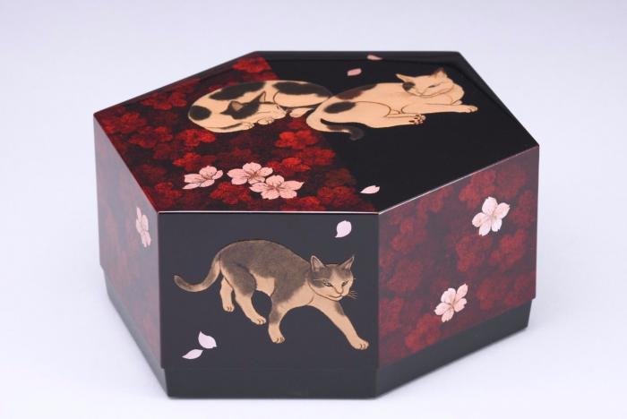 蒔絵六角箱「春うらら」