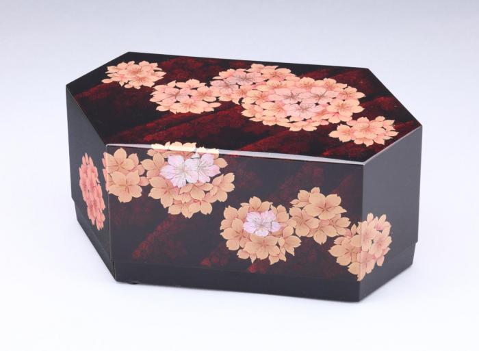 蒔絵六角箱「爛漫」