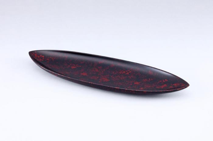 溜塗盛器「ひとひら」