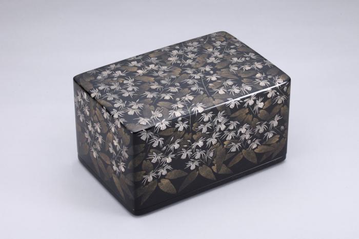 沈金箱白色錨草