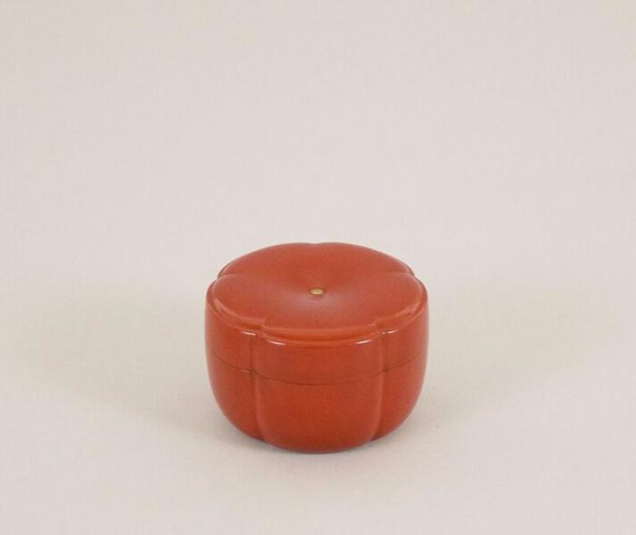 朱塗茶器「春の花」