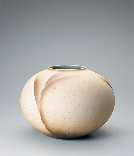 彩瓷釉彩線文壺