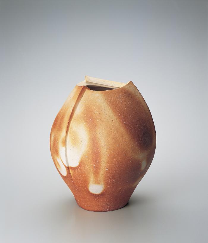 火色面取叩き壺