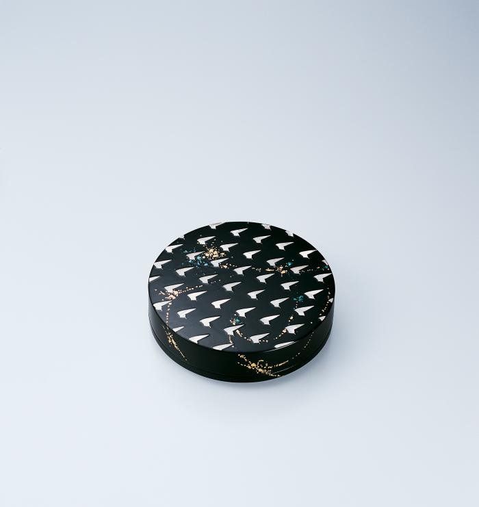 螺鈿漆箱「蝶」