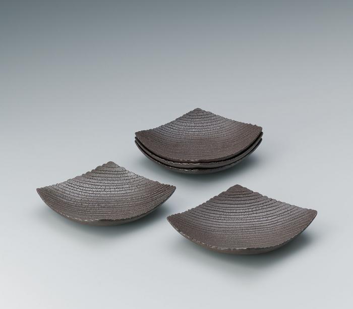 菱形の器「層」