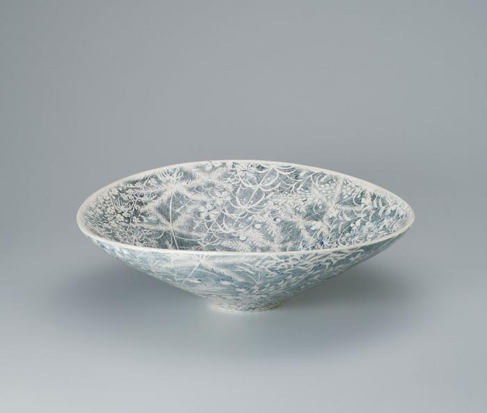 染付抜文百花絵鉢