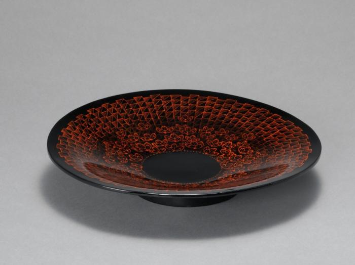 乾漆描蒟醤盛器「春を呼ぶ」