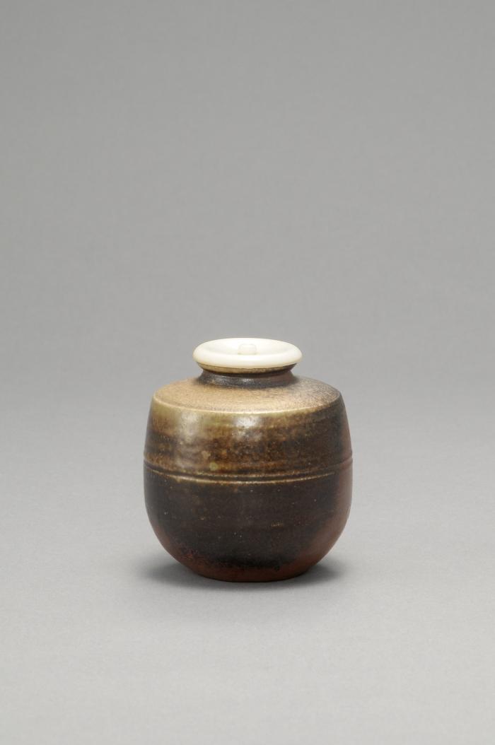 備前肩衝茶入